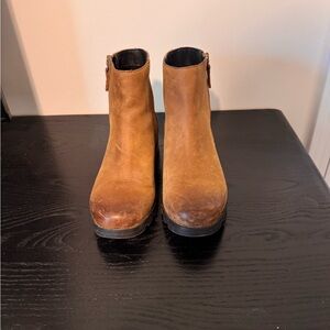 Sorel Brown Leather Zipper Ankle Boot